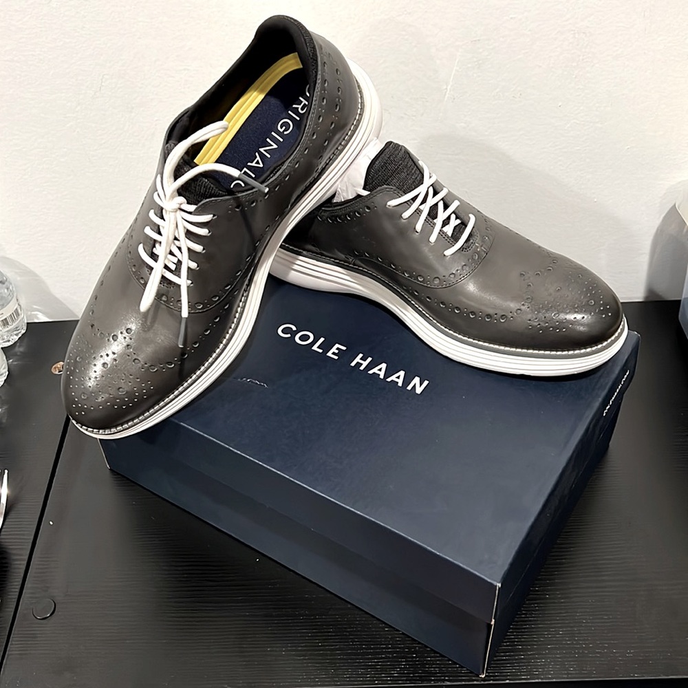 COLE HAAN, Original Grand, Gray Pinstripe Leather, Men’s 11.5